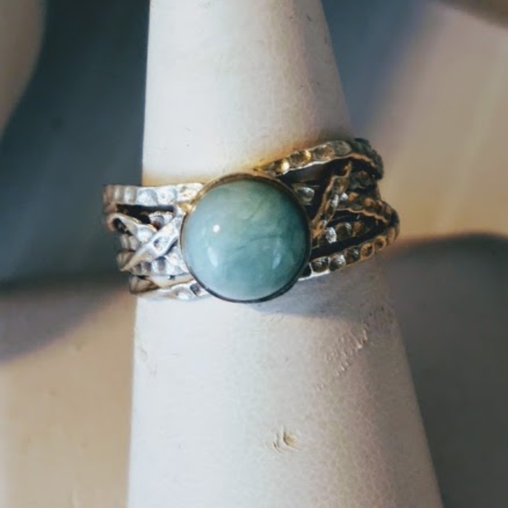 Aquamarine and silver ring